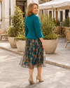 Zeieli AI gallery compleu-turcoaz-cu-fusta-florala turcoaz-floral zeieli-ai-lifestyle-v1 3